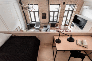 Как использовать антресоль с умом: 10 функциональных и стильных решений