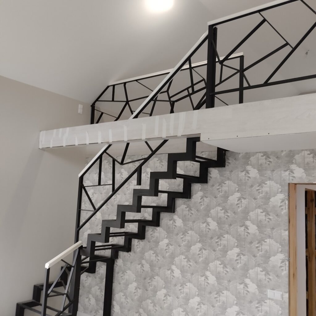 Лестница в загородном доме